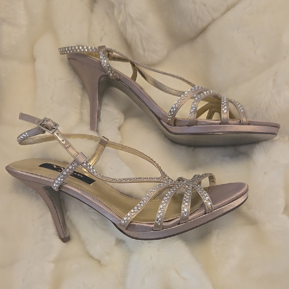 Nina Toupe Heels Elegant Strappy Design